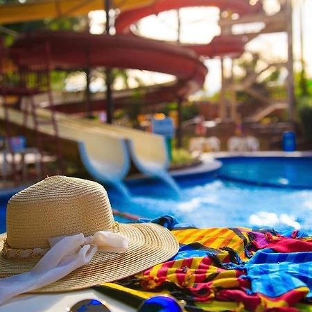 Hotel Golden Dolphin Com Cafe Da Manha! Piscinas 24H Caldas Novas Kültér fotó